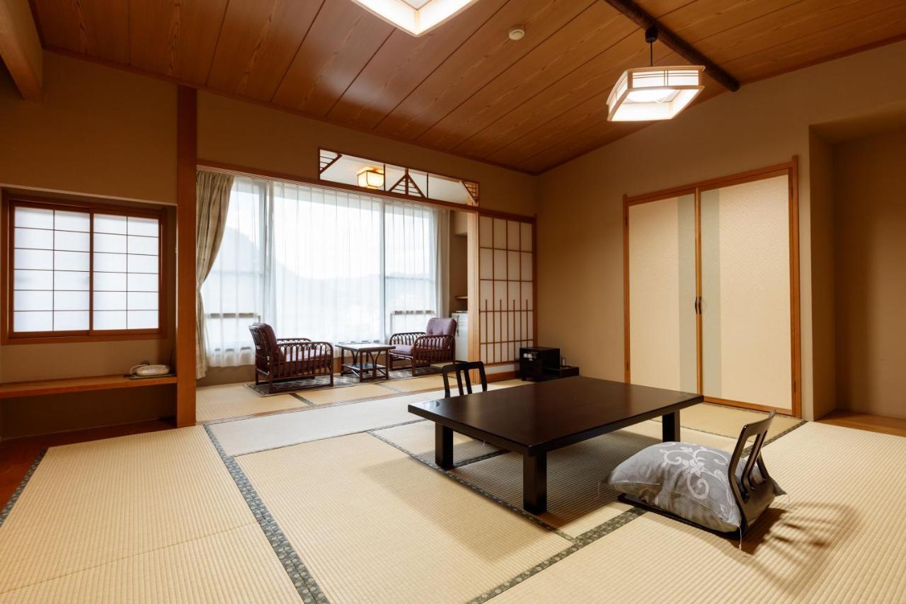 Chikuma Umemura Ryokan Uguisutei المظهر الخارجي الصورة